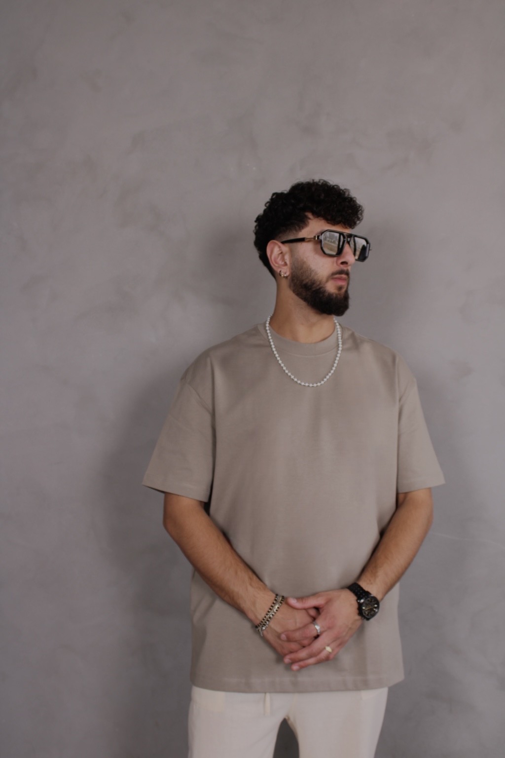 אפור חם RAW ADGE