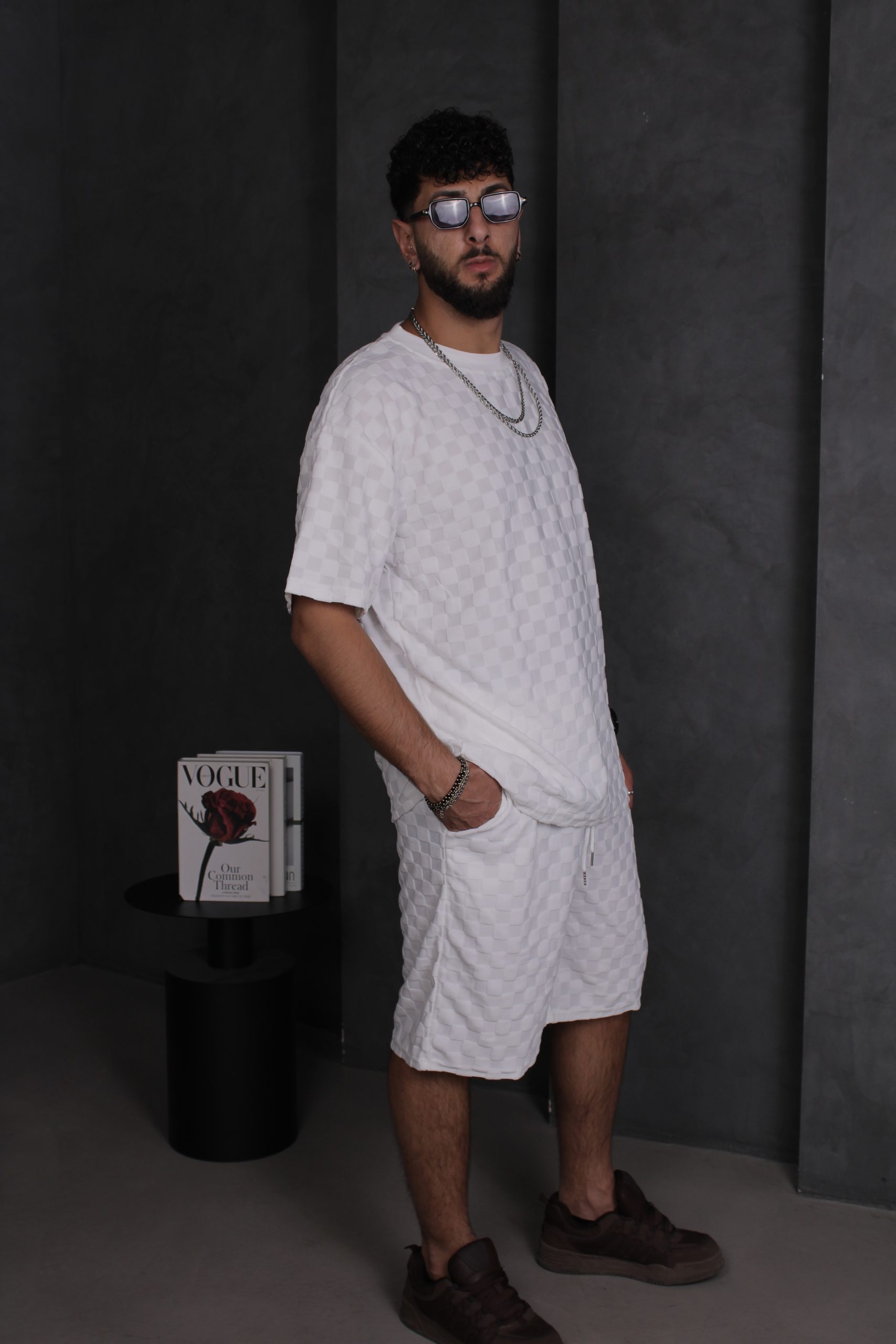 חליפת גריד וויט