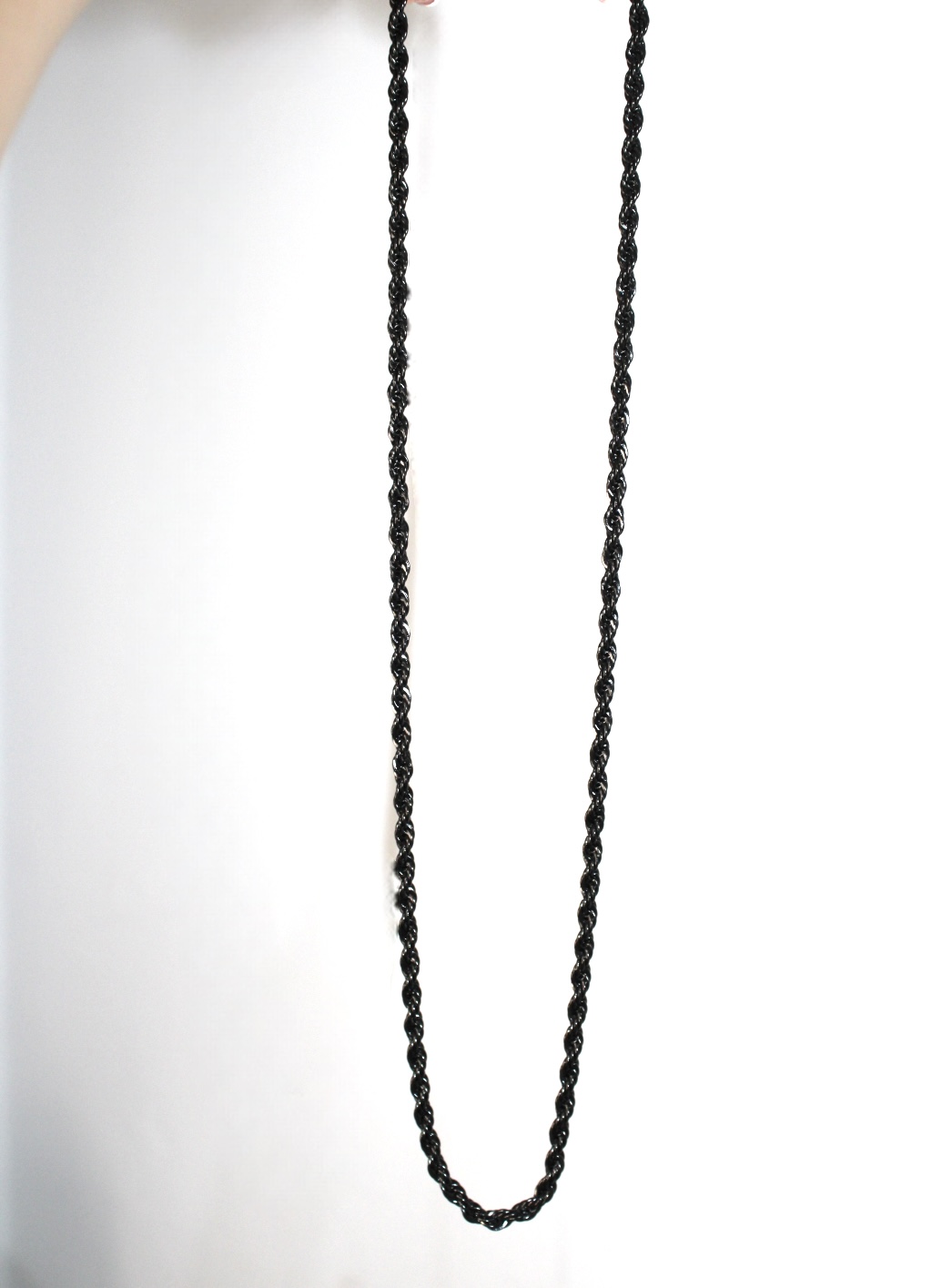 שרשרת שחורה