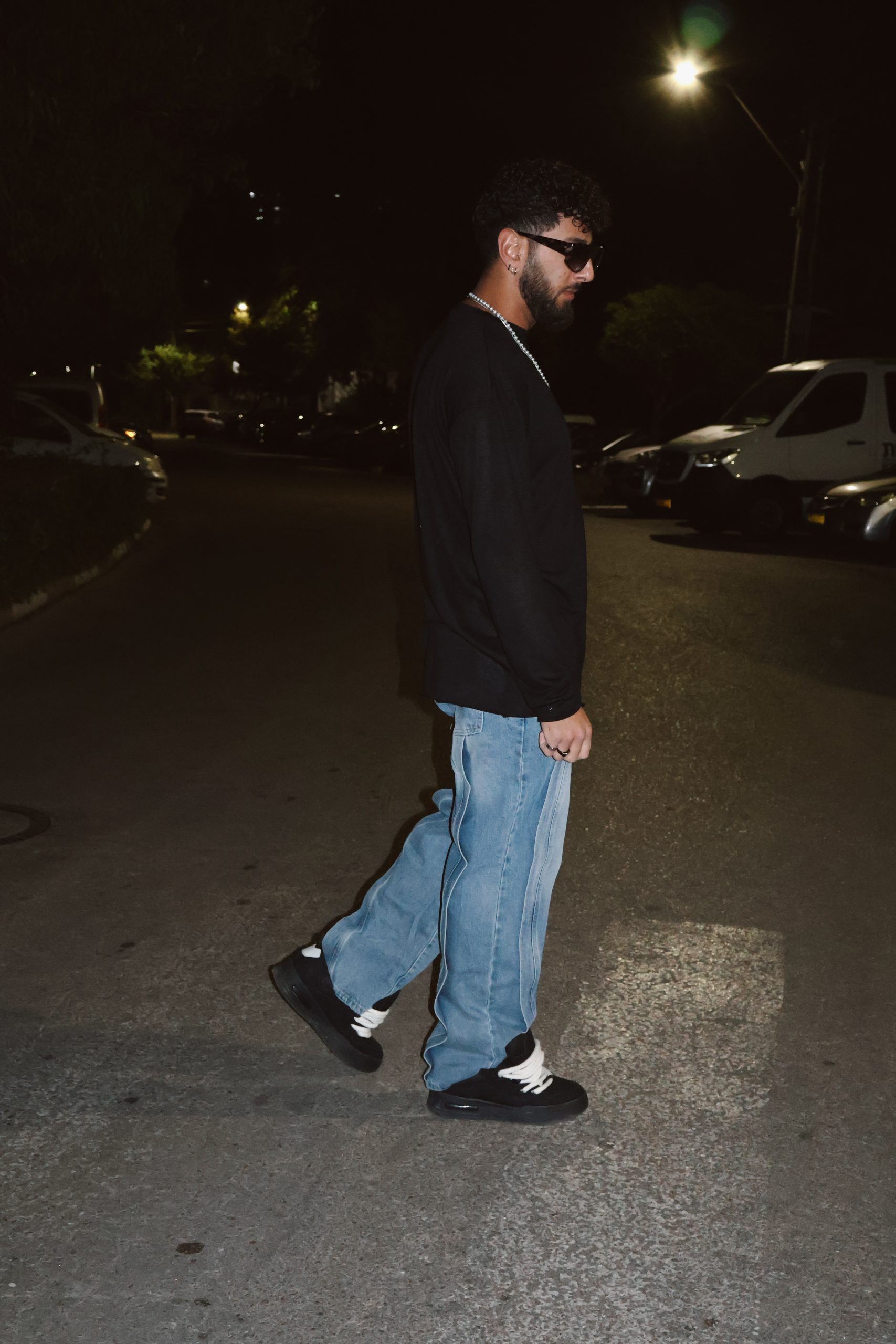 Edited in Tezza with: Mood & Brightness